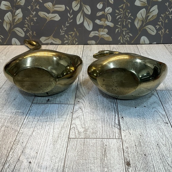 Vintage Pair Solid Brass Swans Figurines Mid Century Set (2) 6" & 8.25" - Picture 6 of 7